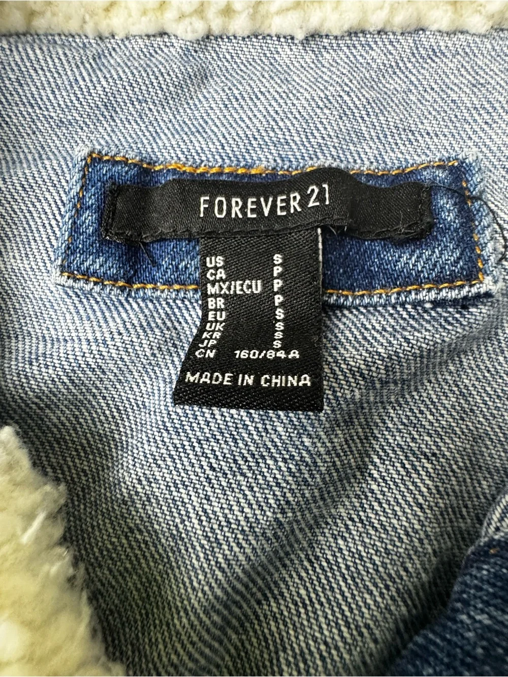 FOREVER 21 Denim Sherpa-Lined Jacket in Blue and Cream Sz S - Picture 8 of 9